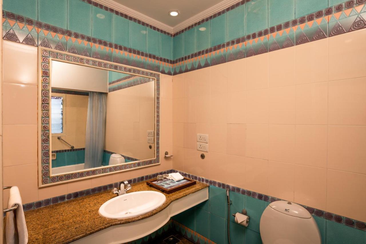 Coconut Grove Beach Resort Kolva Kültér fotó